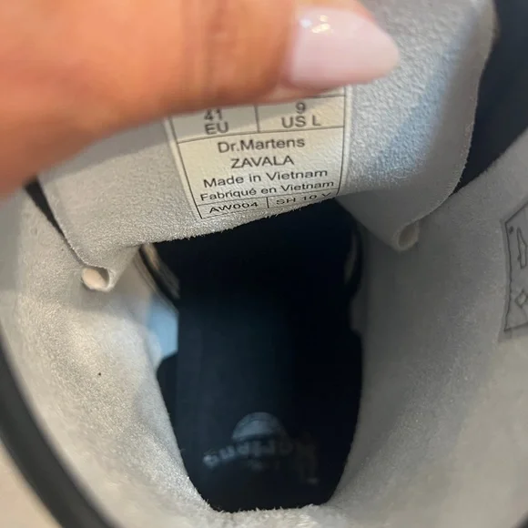 Men’s Sz 8 Dr. Martens White Leather Boots - Picture 9 of 13